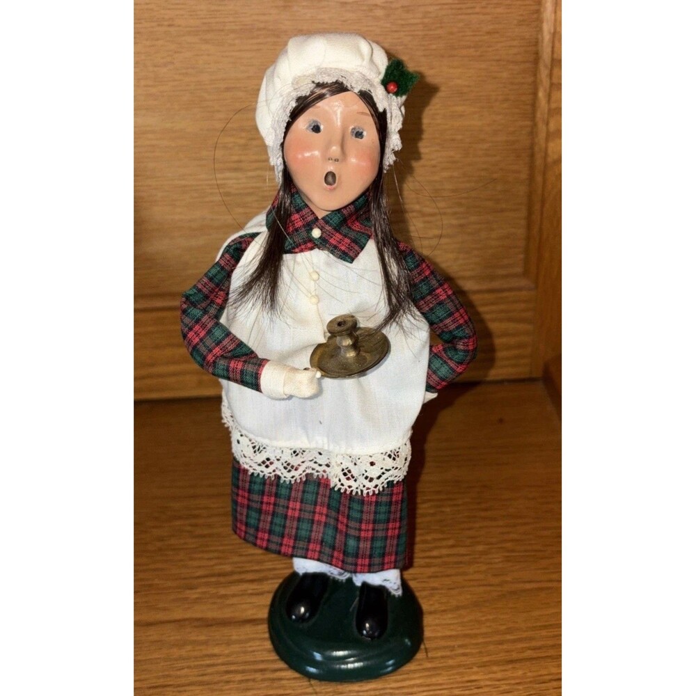 Byers’ Choice the Carolers Caroling Woman With Candle Holder 1998
